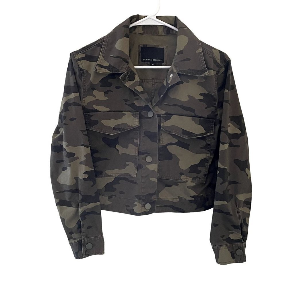 Banana Republic green and brown camo design jean jacket w/ pockets grunge army